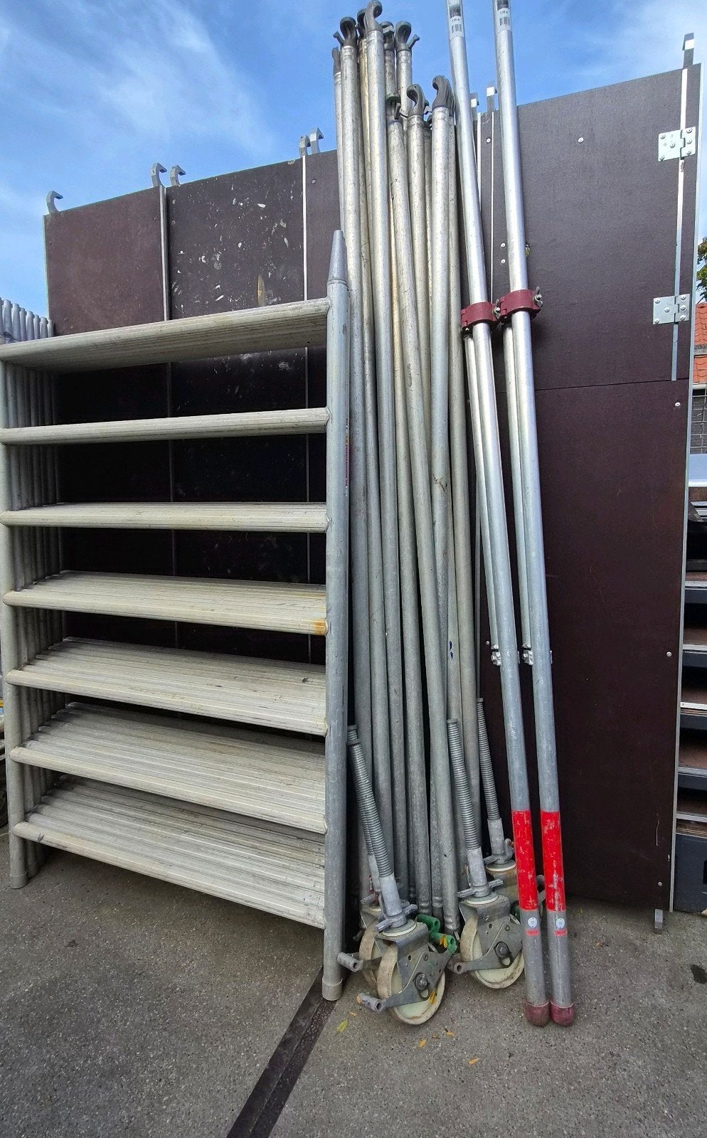 te koop aluminium rolsteiger Werkhoogte 9.20 mtr Zelfborgend, Doe-het-zelf en Verbouw, Ophalen of Verzenden, Euroscaffold, Rolsteiger of Kamersteiger