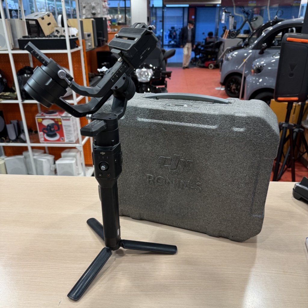 Dji Ronin S in prima staat in koffer, DJI, Gebruikt, Inform@dji.com, DJI Sky City
No. 55 Xianyuan Road
Nanshan District, Shenzhen
China