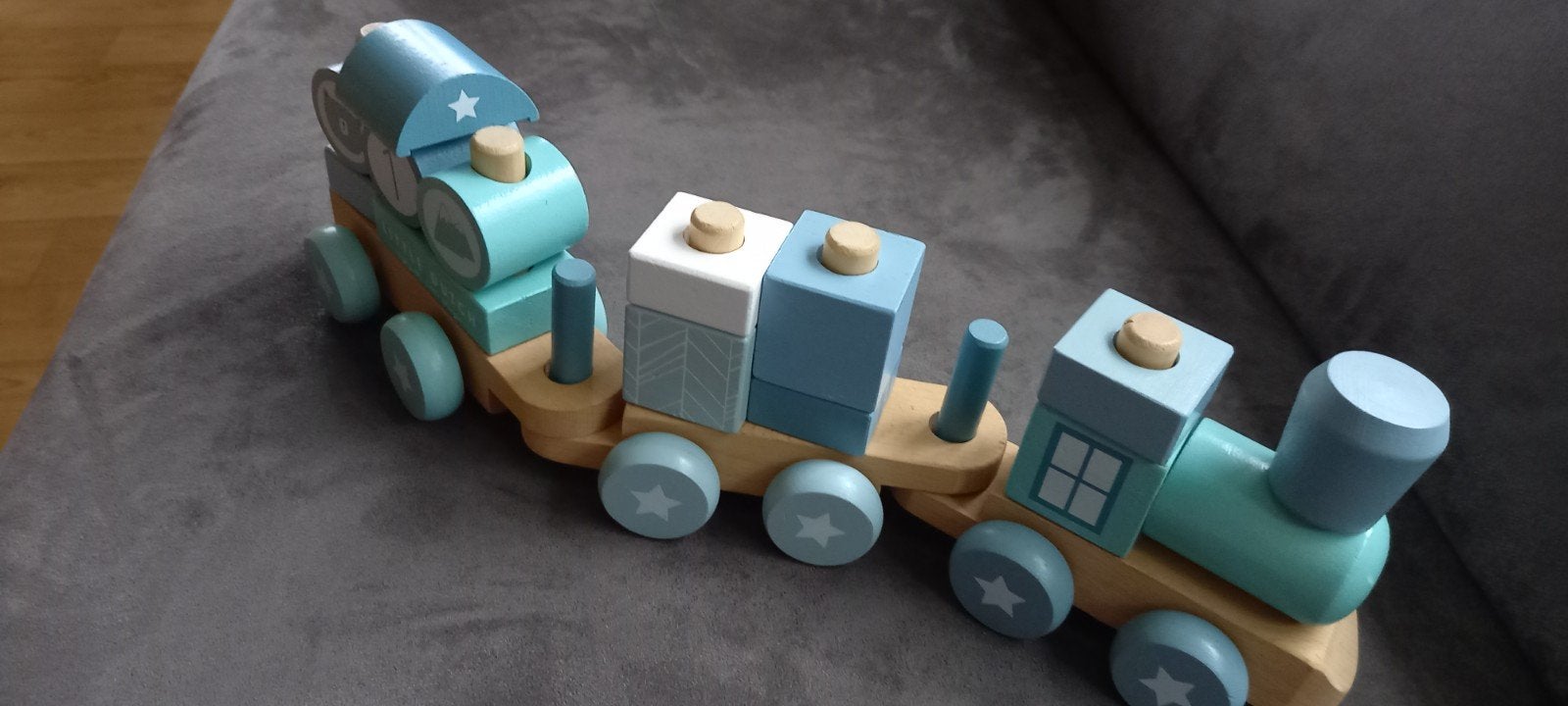 Houten trein met blokken - Stapel- en trekplezier, Ophalen of Verzenden, Gebruikt, Duw- of Trekspeelgoed