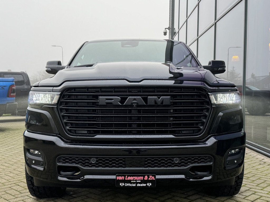 Dodge Ram 1500 Laramie Night Premium Hurricane | Pano | H&K, Automaat, Lichtsensor, Zwart, 426 pk