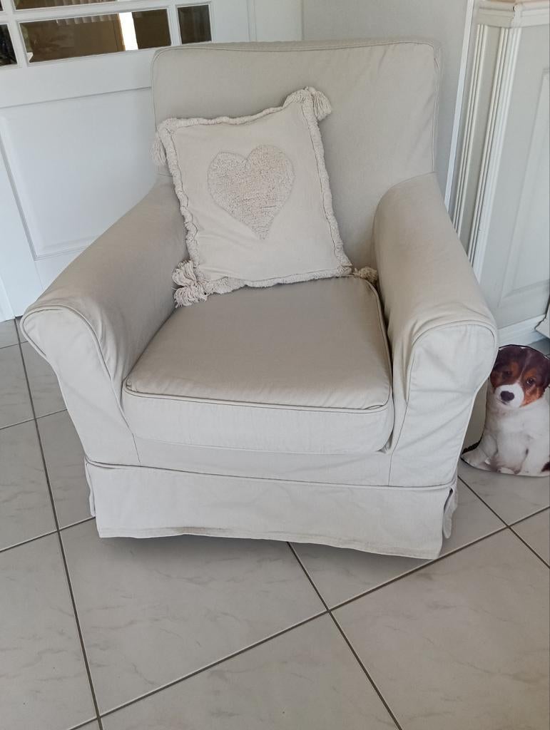 Comfortabele fauteuil met 2 hoezen (wit en bloemenprint), Huis en Inrichting, Gebruikt, 75 tot 100 cm, Ophalen of Verzenden, 75 tot 100 cm