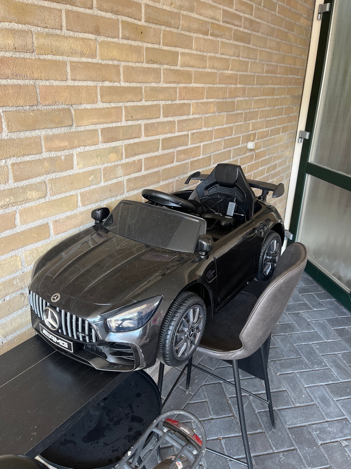 Mercedes AMG Bestuurbare Kinderauto Zwart, Ophalen, Gebruikt, Afstandsbediening