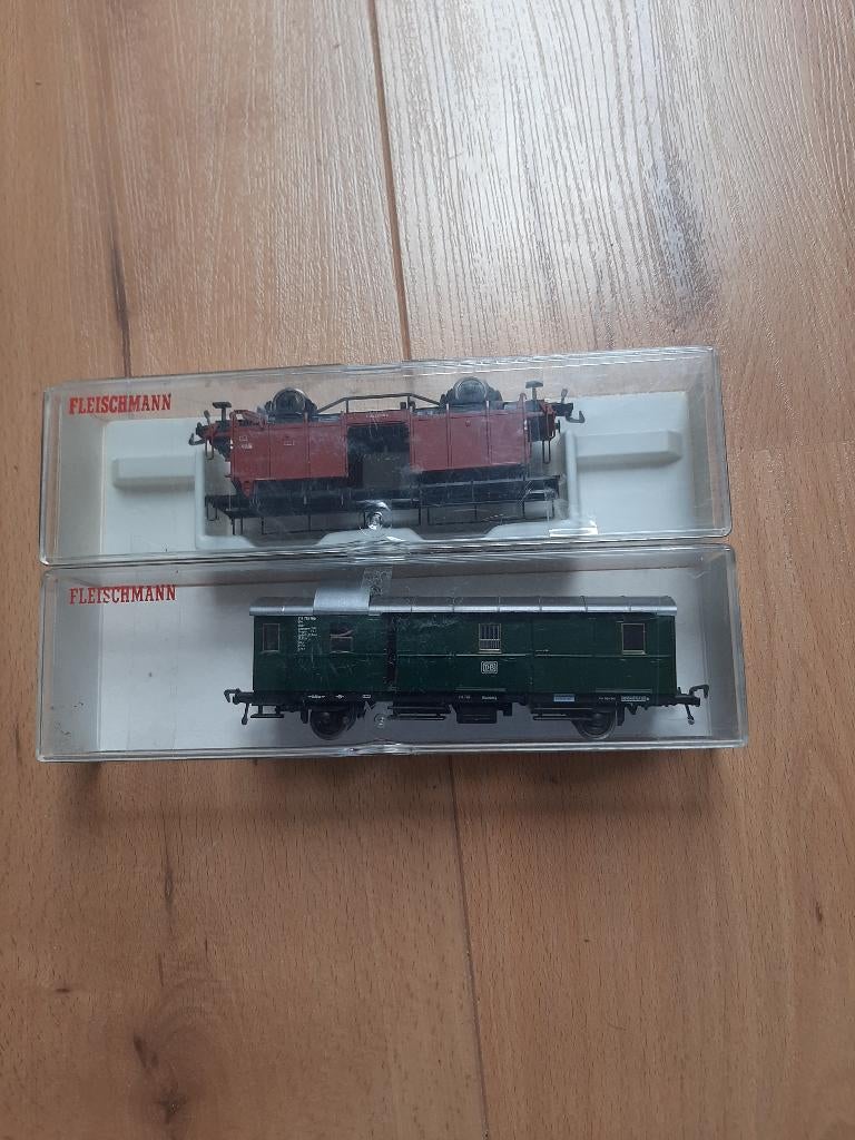 te koop 2 fleischmann treinen, Hobby en Vrije tijd, Modeltreinen | H0, Wisselstroom, Fleischmann, Ophalen of Verzenden, Nieuw