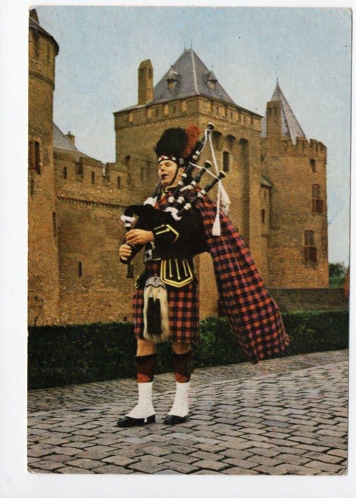 Amstelveen. Ansichtkaart Steve The Bagpipe Player, **, Ophalen of Verzenden, 1980 tot heden, Ongelopen, Noord-Holland