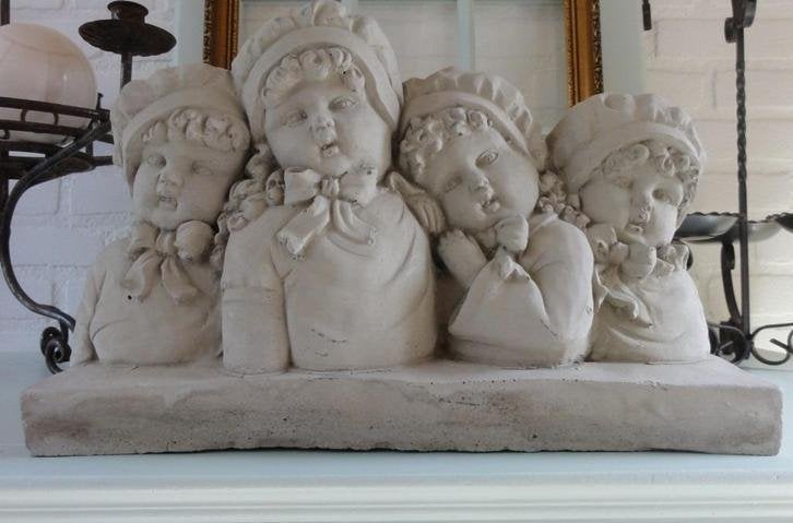SALE Betonnen beeld met 4 nostalgische meisjes / kinderen, Antiek en Kunst, Curiosa en Brocante, Ophalen of Verzenden