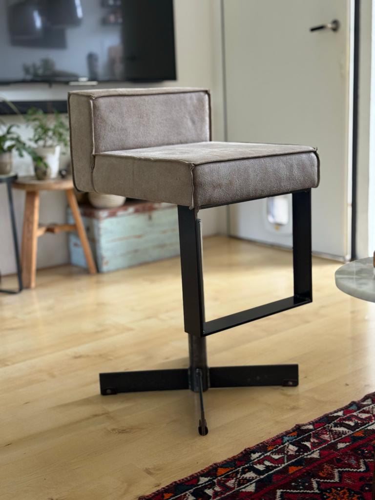 barkruk van LENSVELT - PH1 Barstool - Prast Hooft 101, Huis en Inrichting, Barkrukken, Ophalen, Gebruikt, In hoogte verstelbaar