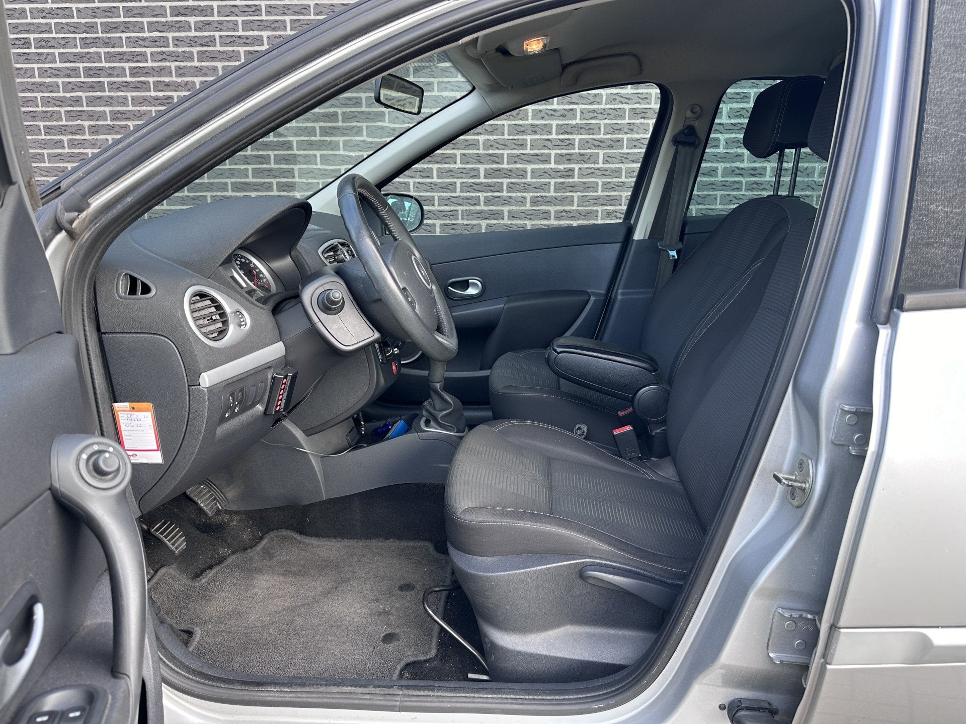 Renault Clio 1.2 Collection (bj 2010), Voorwielaandrijving, Gebruikt, 4 cilinders, Origineel Nederlands