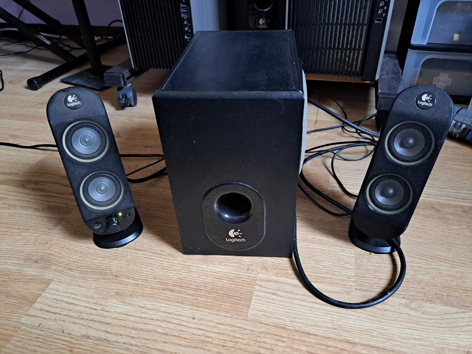 Logitech X-230 2.1 Speakerset met Subwoofer, Computers en Software, Ophalen of Verzenden, Zo goed als nieuw, Audiokanaal 2.1, Logitech
