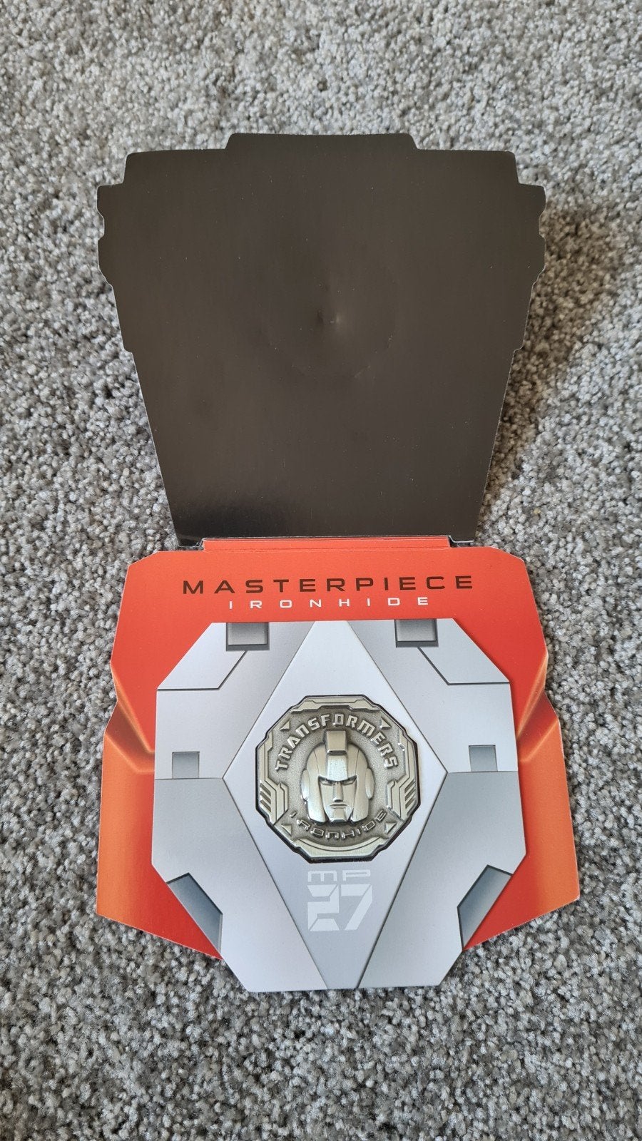 Transformers Masterpiece MP-27 Ironhide Collector Coin, Overige generaties, Verzenden, Nieuw, Autobots