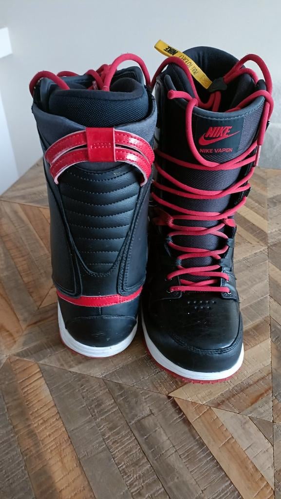 Nike Vapen snowboard boots maat 41, Ophalen, Zo goed als nieuw, Schoenen
