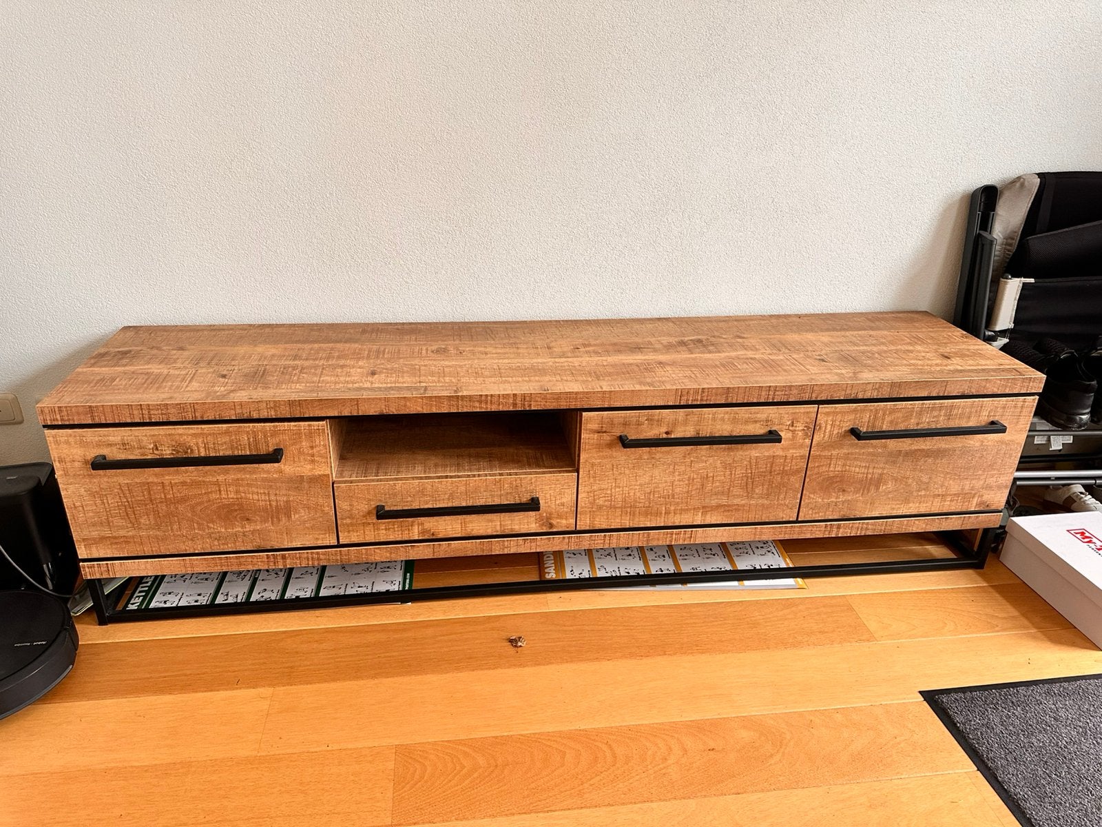 TV stand, Huis en Inrichting, Kasten | Televisiemeubels, Ophalen, Zo goed als nieuw, 50 tot 75 cm, 200 cm of meer