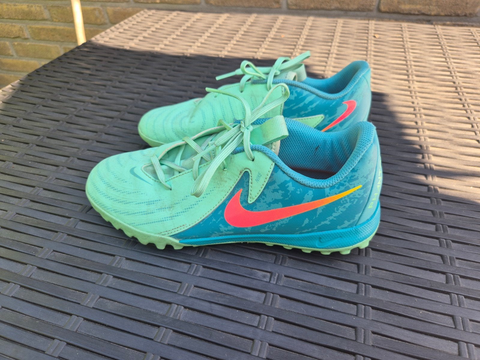 zaalvoetbalschoenen Nike phantom, Maat XS of kleiner, Ophalen of Verzenden, Zo goed als nieuw, Schoenen