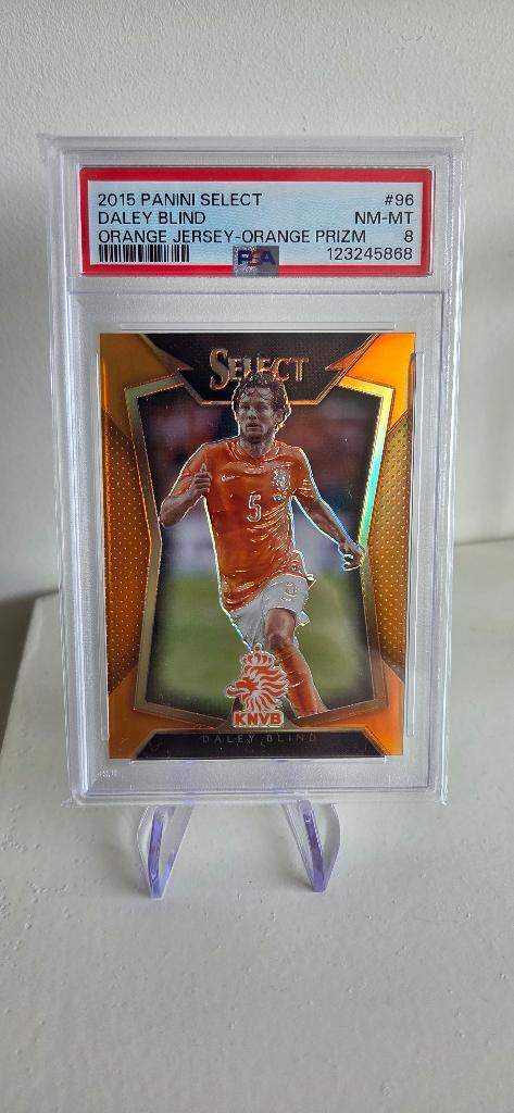 2015 Panini Select Daley Blind oranje /149 PSA 8, Verzamelen, Verzenden, Zo goed als nieuw, Buitenlandse clubs, Poster, Plaatje of Sticker