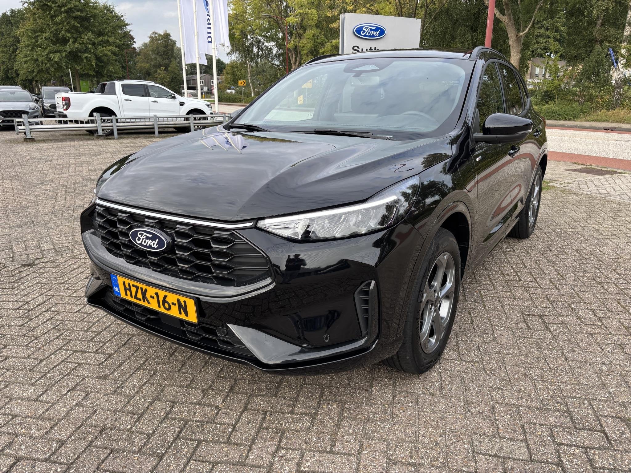 Foto 3 van Ford Kuga 2.5 PHEV ST-Line 243pk Wegklapbare Trekhaak | Wint