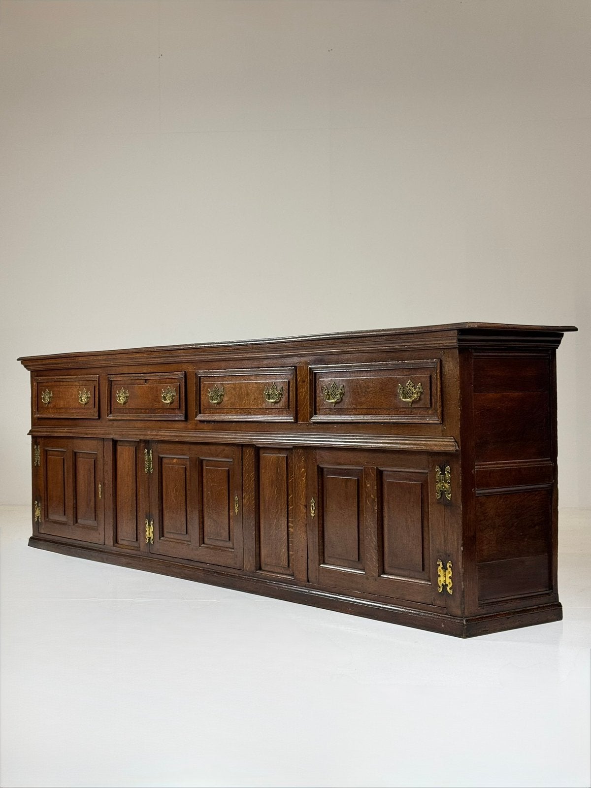 Antiek engels dressoir eiken ca. 1720, Ophalen, Zo goed als nieuw, 25 tot 50 cm, Eikenhout