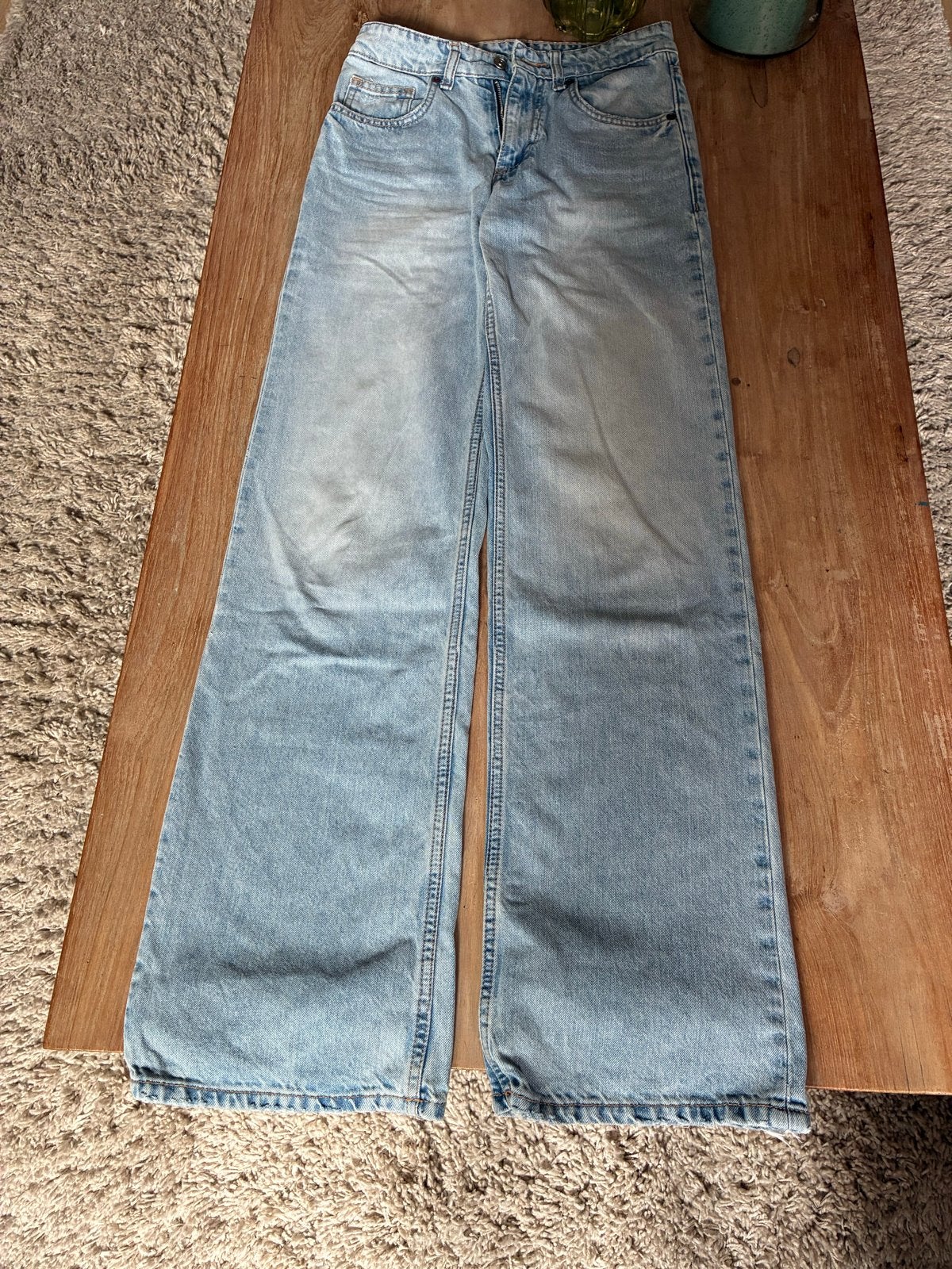Lichtblauwe wijde jeans merk Zara maat 34, Kleding | Dames, Spijkerbroeken en Jeans, Ophalen of Verzenden, Gedragen, Blauw, W27 (confectie 34) of kleiner
