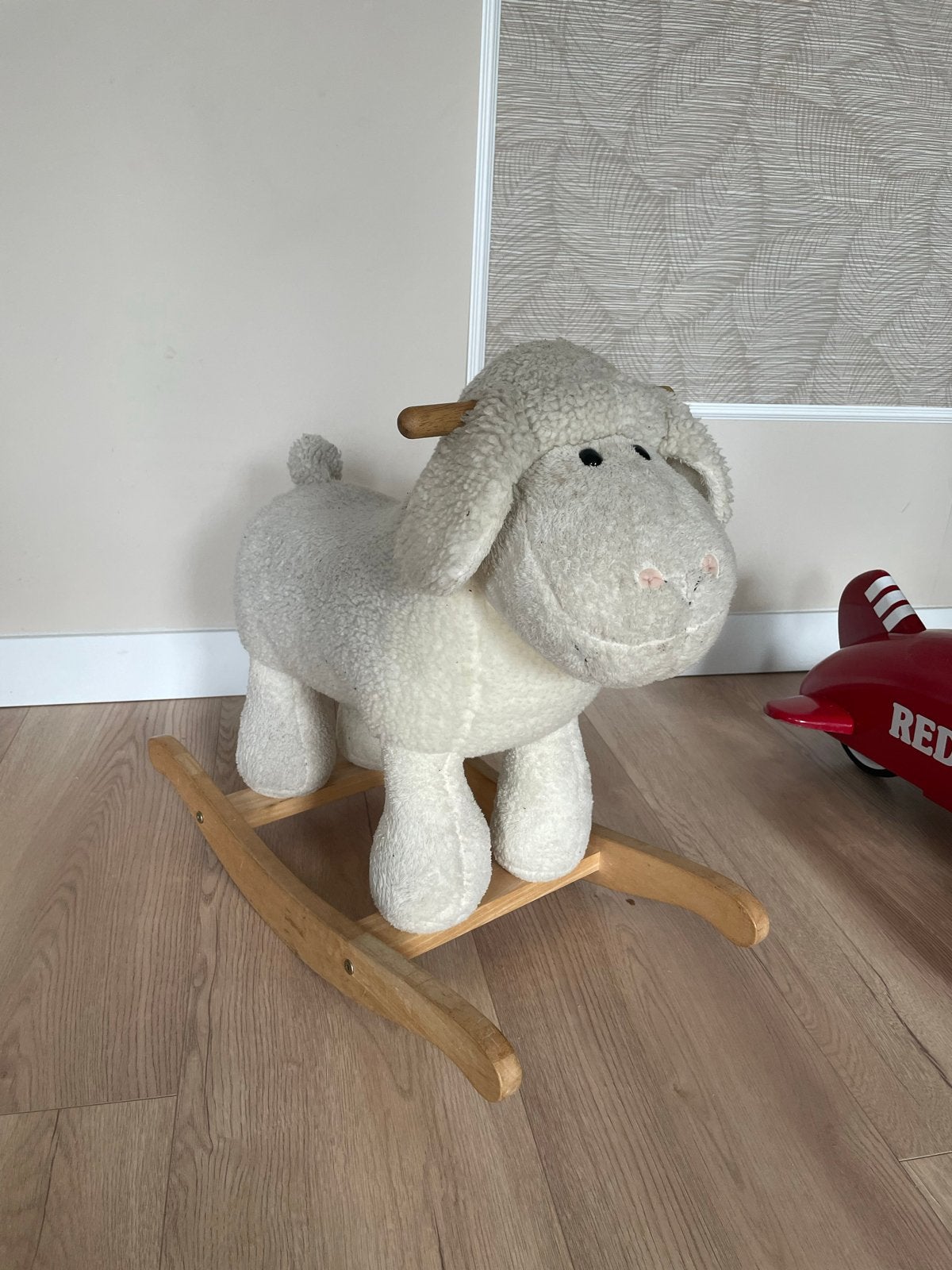 Schattig schaap hobbelpaard van hout en pluche, Ophalen, Gebruikt, Overige typen