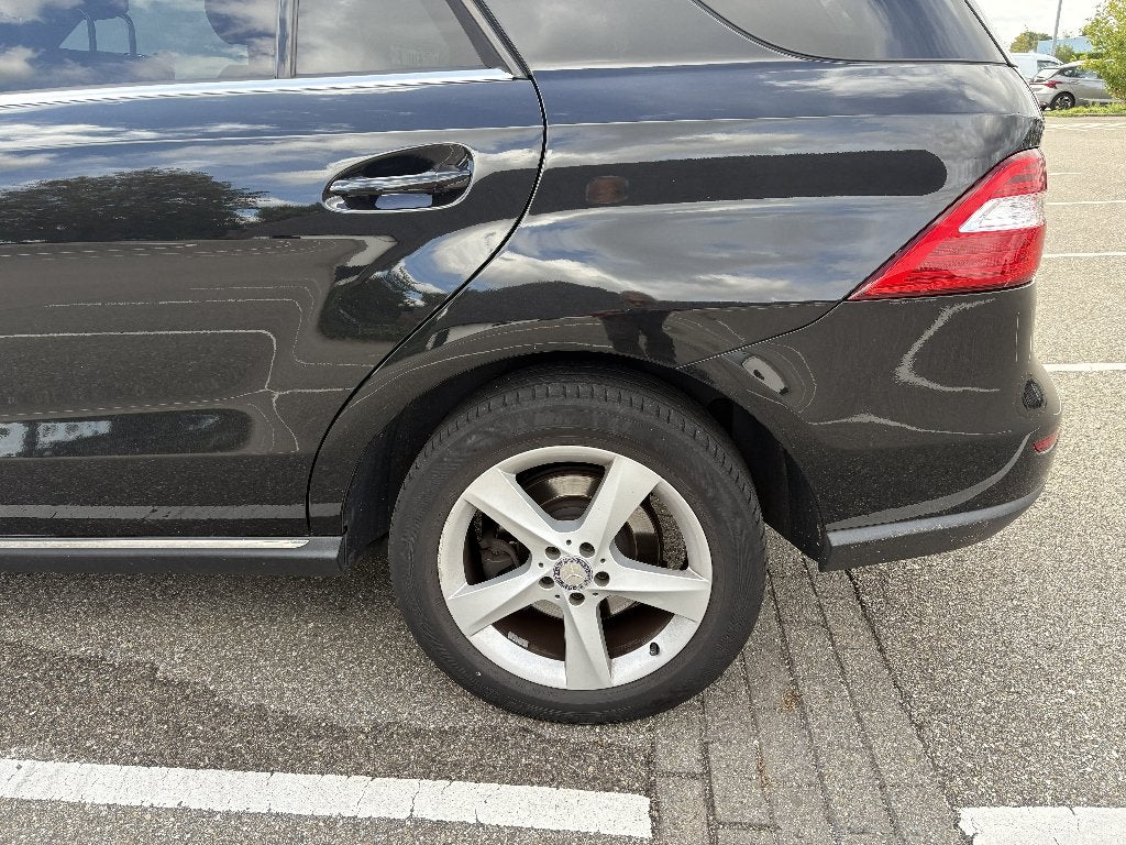 Mercedes-Benz M-Klasse ML350 4MATIC Zwart Metalic, Automaat, 138 €/maand, Zwart, Leder