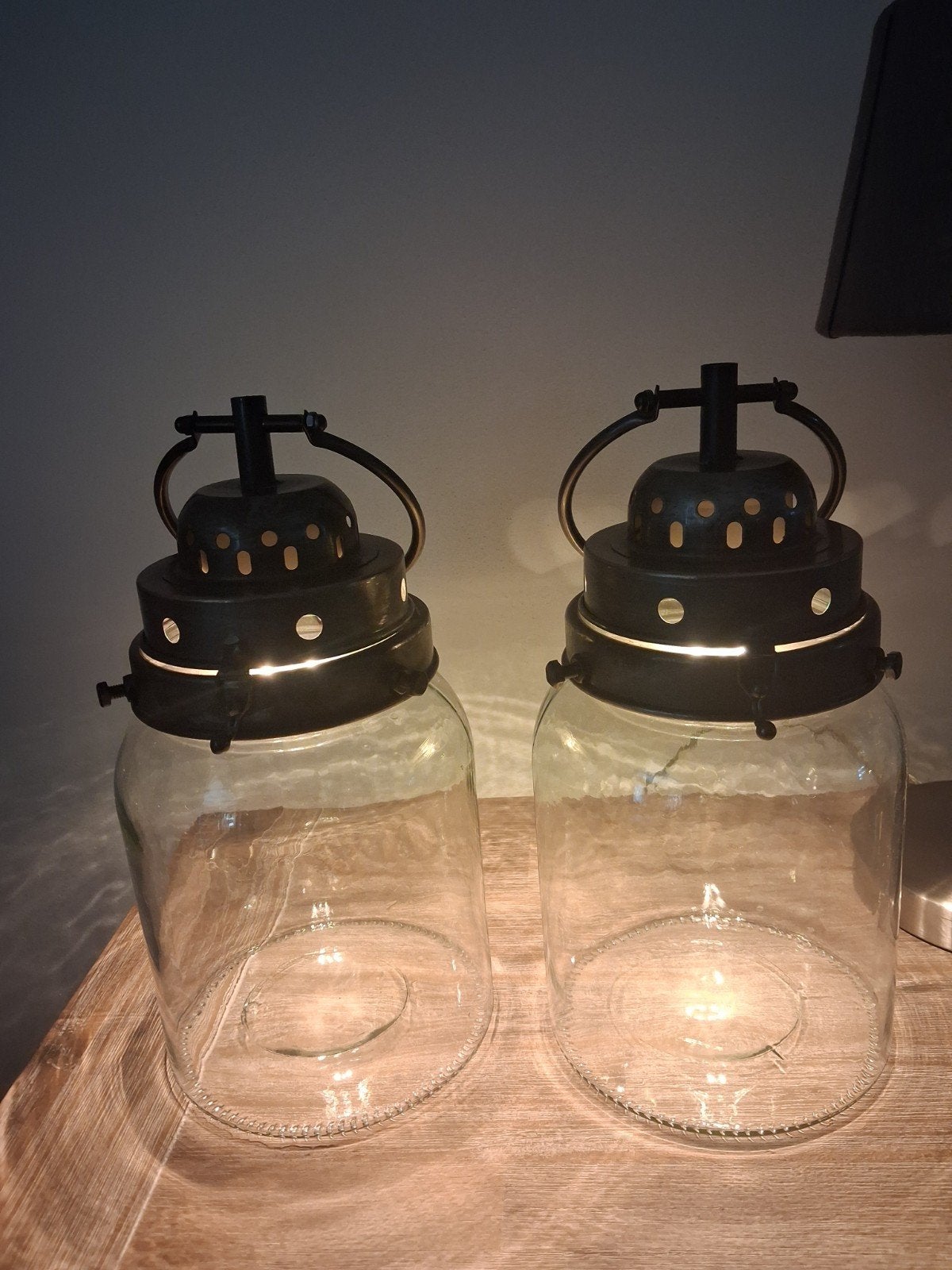 2 leuke stolpen/windlichten met verlichting, Huis en Inrichting, Ophalen of Verzenden, Zo goed als nieuw