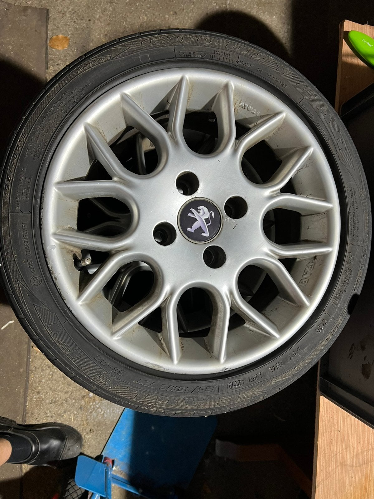 15 inch Velgenset 4x108(ET12)Goodyear banden –oa Peugeot 106, Ophalen