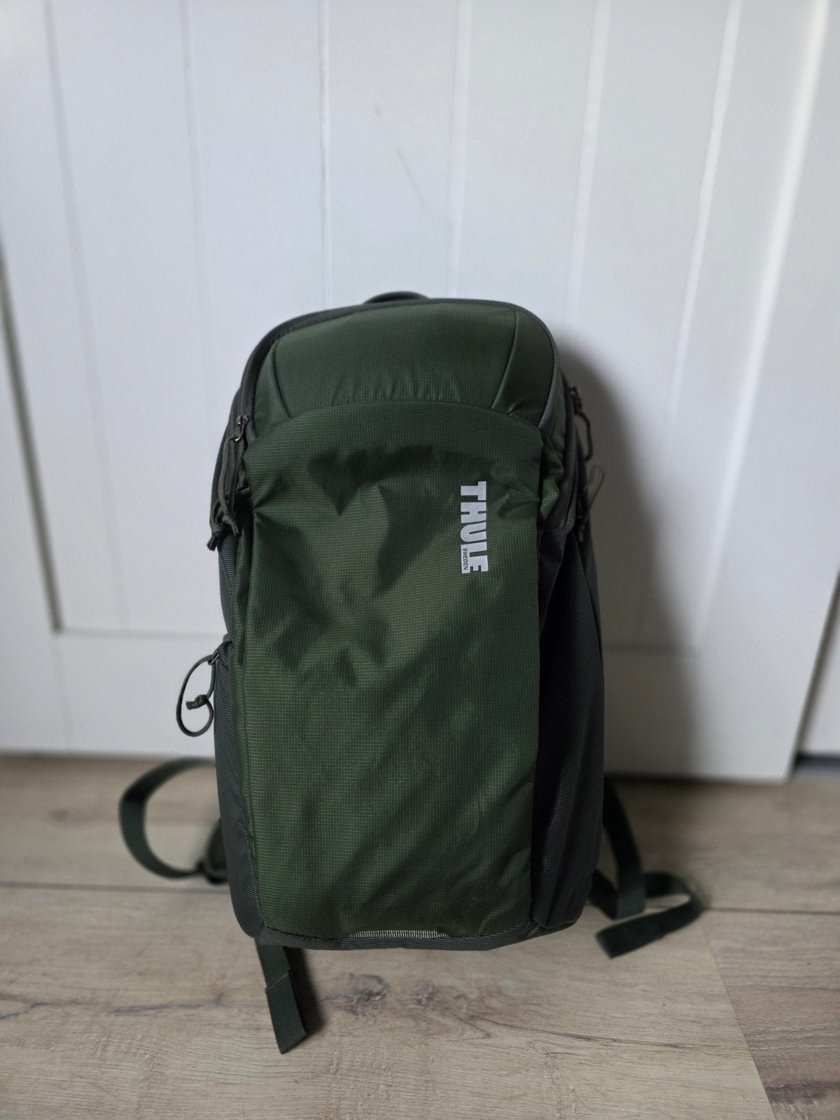 Thule EnRoute Medium DSLR Backpack 20L — model TECB120 / 320, Voorvak, Rugtas, Ophalen of Verzenden, Zo goed als nieuw