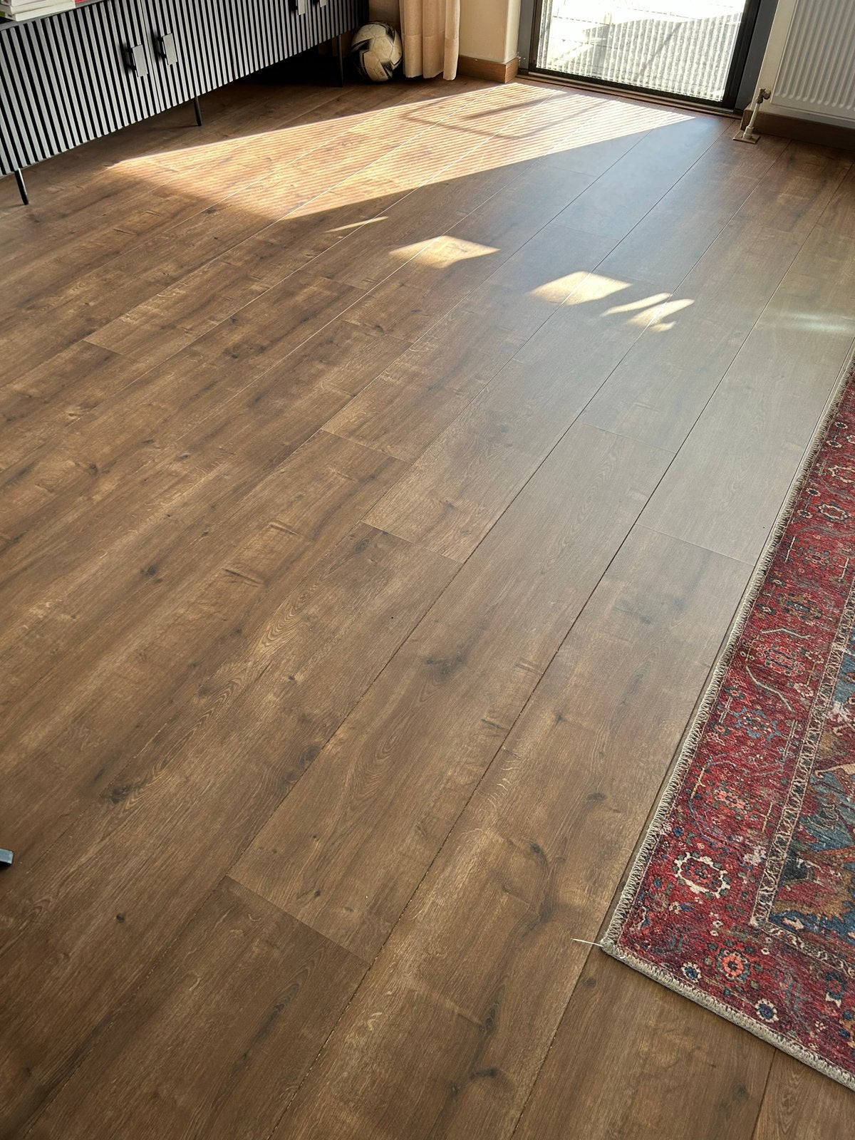 Laminaat 80m² Zo goed als nieuw incl. ondervloer en plinten, Huis en Inrichting, Stoffering | Vloerbedekking, Ophalen, Bruin, 75 m² of meer