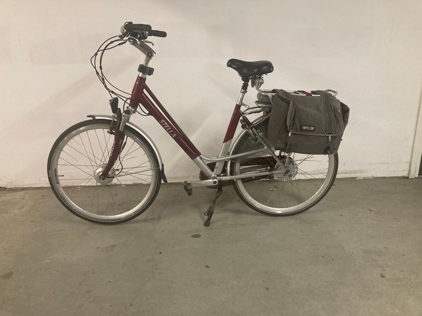 Stella elektrische fiets, Gebruikt, 51 tot 55 cm, 30 tot 50 km per accu, Ophalen