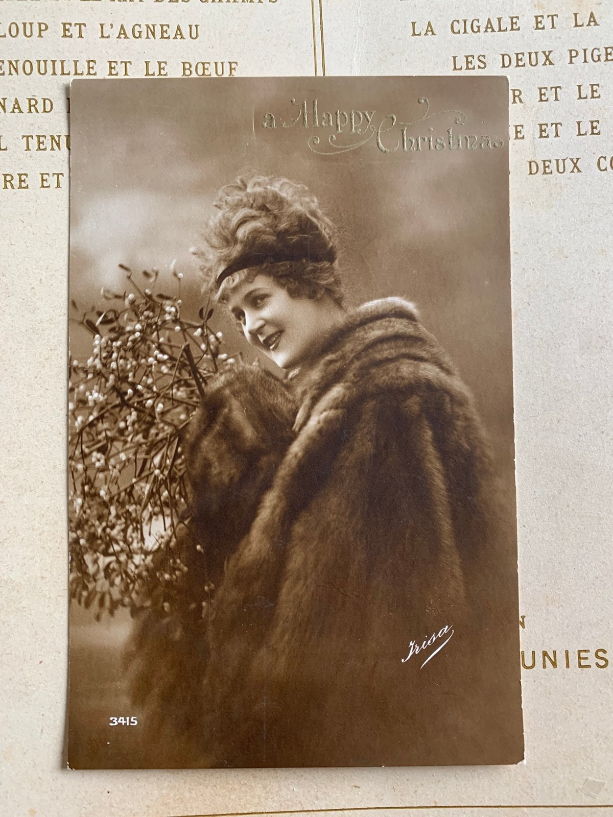 A Happy Christmas - dame in bontjas (SL), Ophalen of Verzenden, 1920 tot 1940, Ongelopen, Feest(dag)