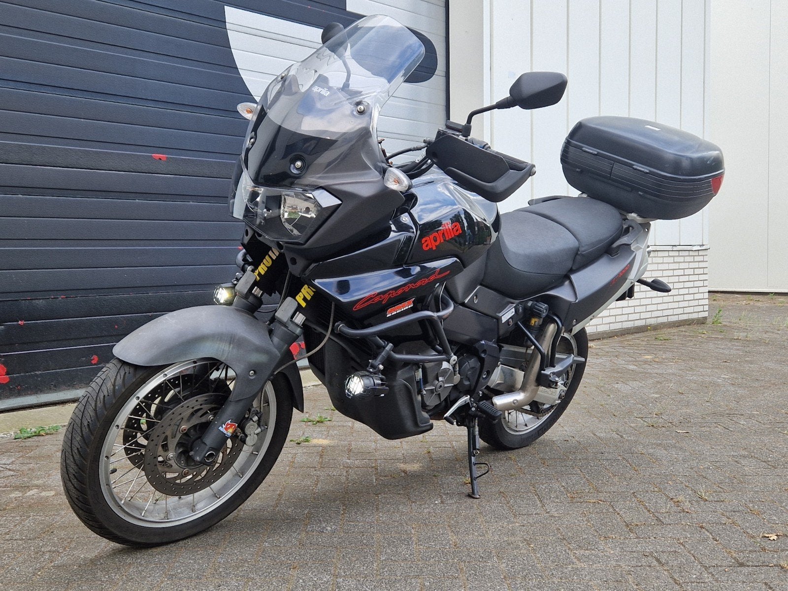 Nette Aprilia Caponord 1000 (Slechts 34.000 km!)
met een lag, Motoren, ABS, 4 cilinders, Gebruikt, Particulier