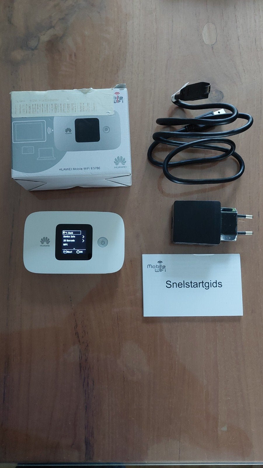 Huawei mobiele WiFi (type= E5786) NIEUW in doos, Ophalen, Nieuw