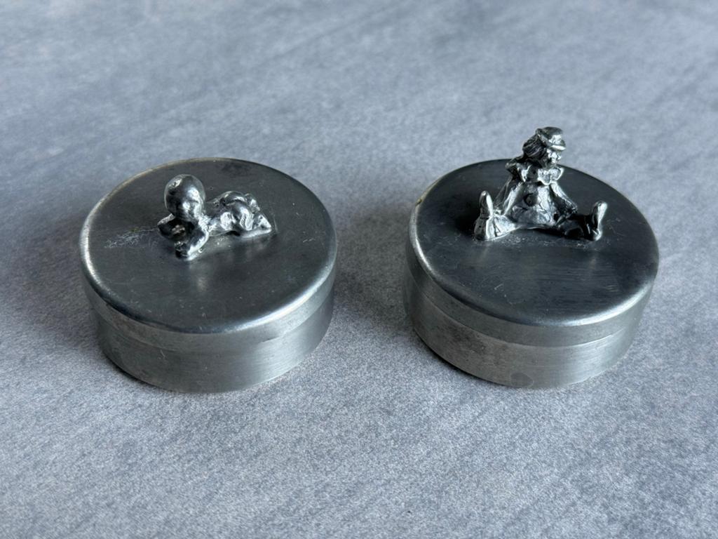 Set van 2 Oude Tinnen Tandendoosjes - Baby en Clown, Antiek en Kunst, Antiek | Tin, Ophalen of Verzenden