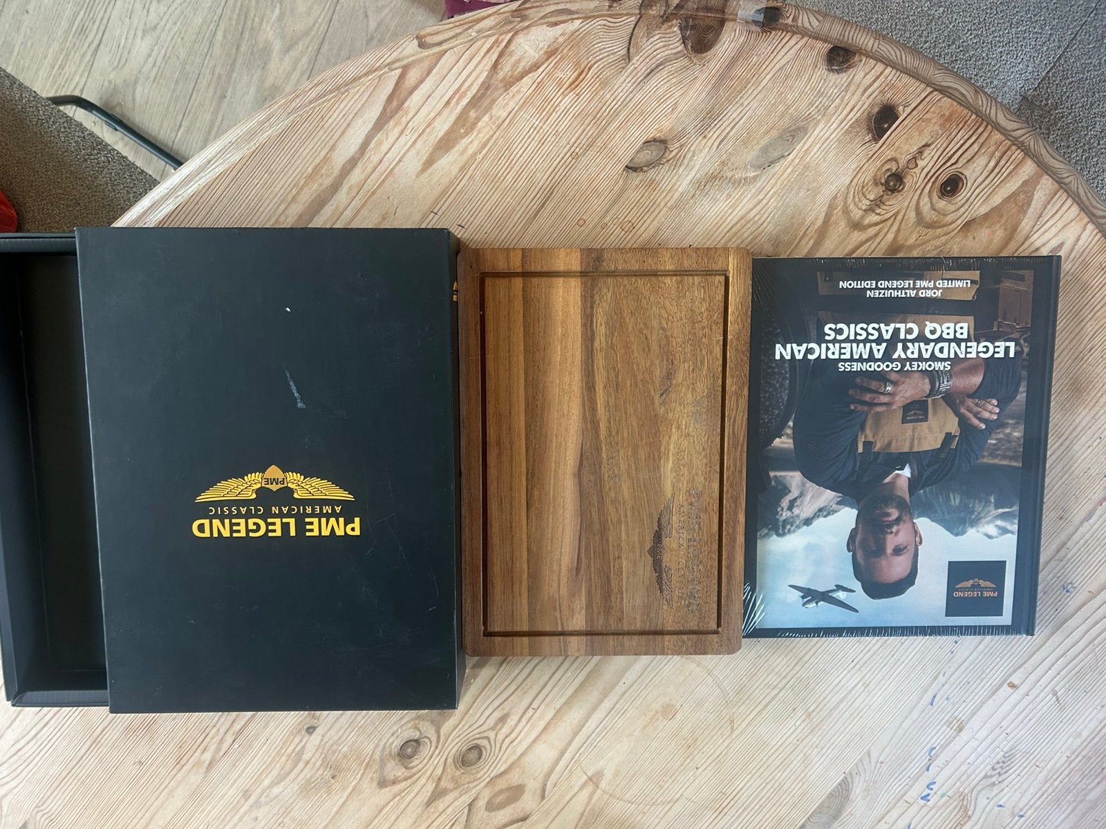 Pme legend bbq boek en snijplank, Ophalen, Nieuw in verpakking