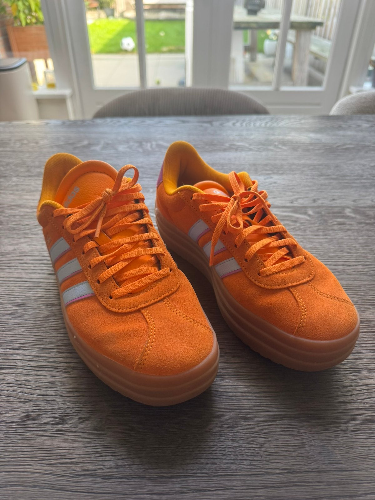 Adidas sneakers, Ophalen of Verzenden, Zo goed als nieuw, Schoenen