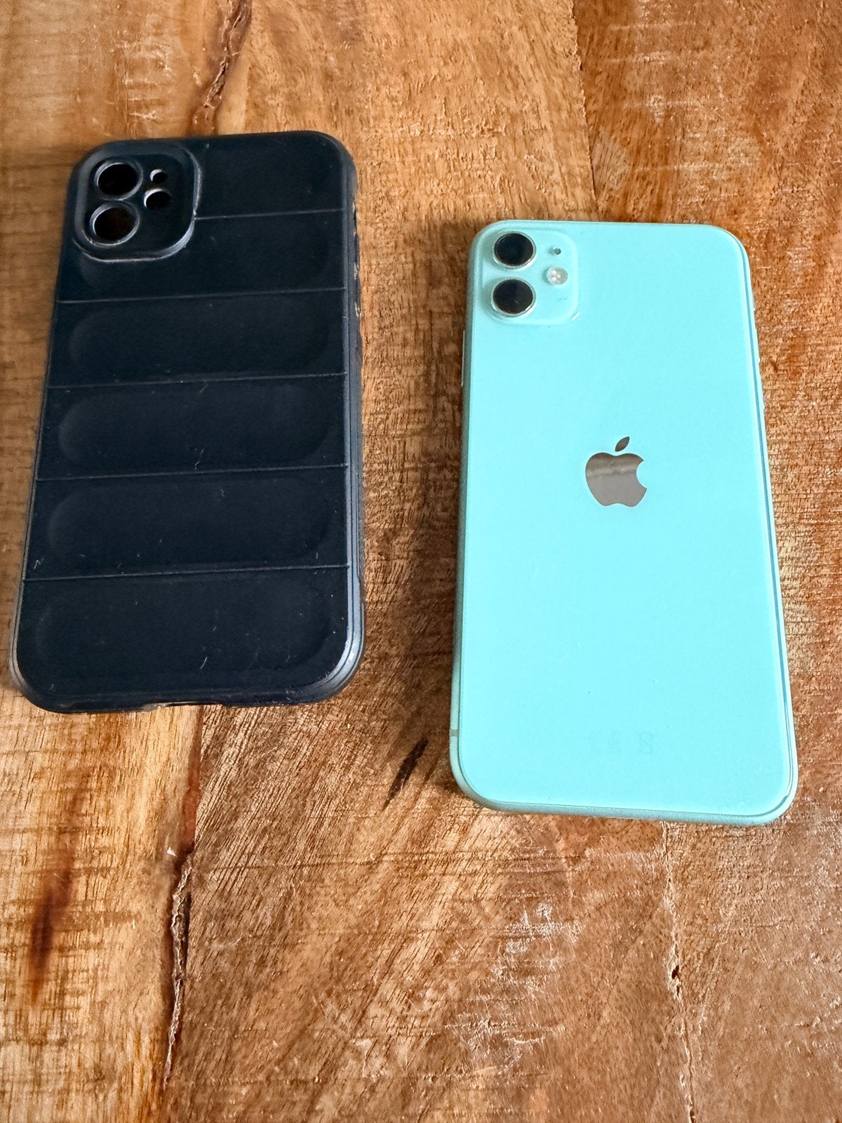 Iphone 12 plus hoesje, Telecommunicatie, Mobiele telefoons | Apple iPhone, Ophalen, Gebruikt, 73 %, 8 GB