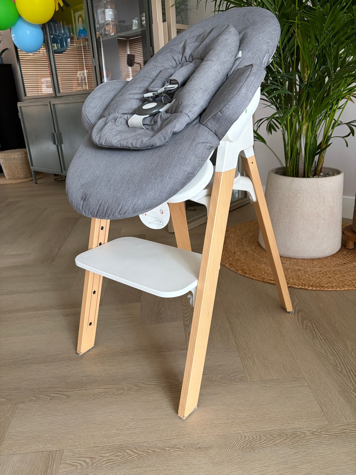 Stokke Steps Kinderstoel -> Bouncer, Verkleiner & Tray, Ophalen of Verzenden, Zo goed als nieuw