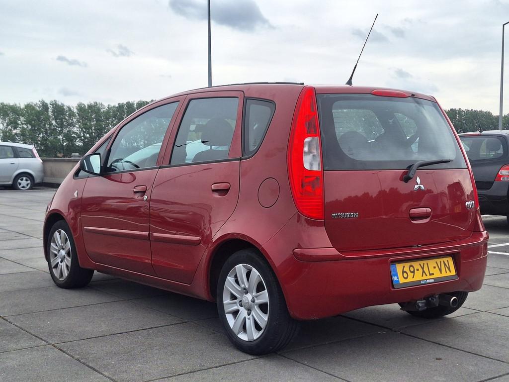Mitsubishi Colt € 1350,-1.3 Invite AIRCONDITION 5 DRS, Stof, Gebruikt, 31 €/maand, Colt