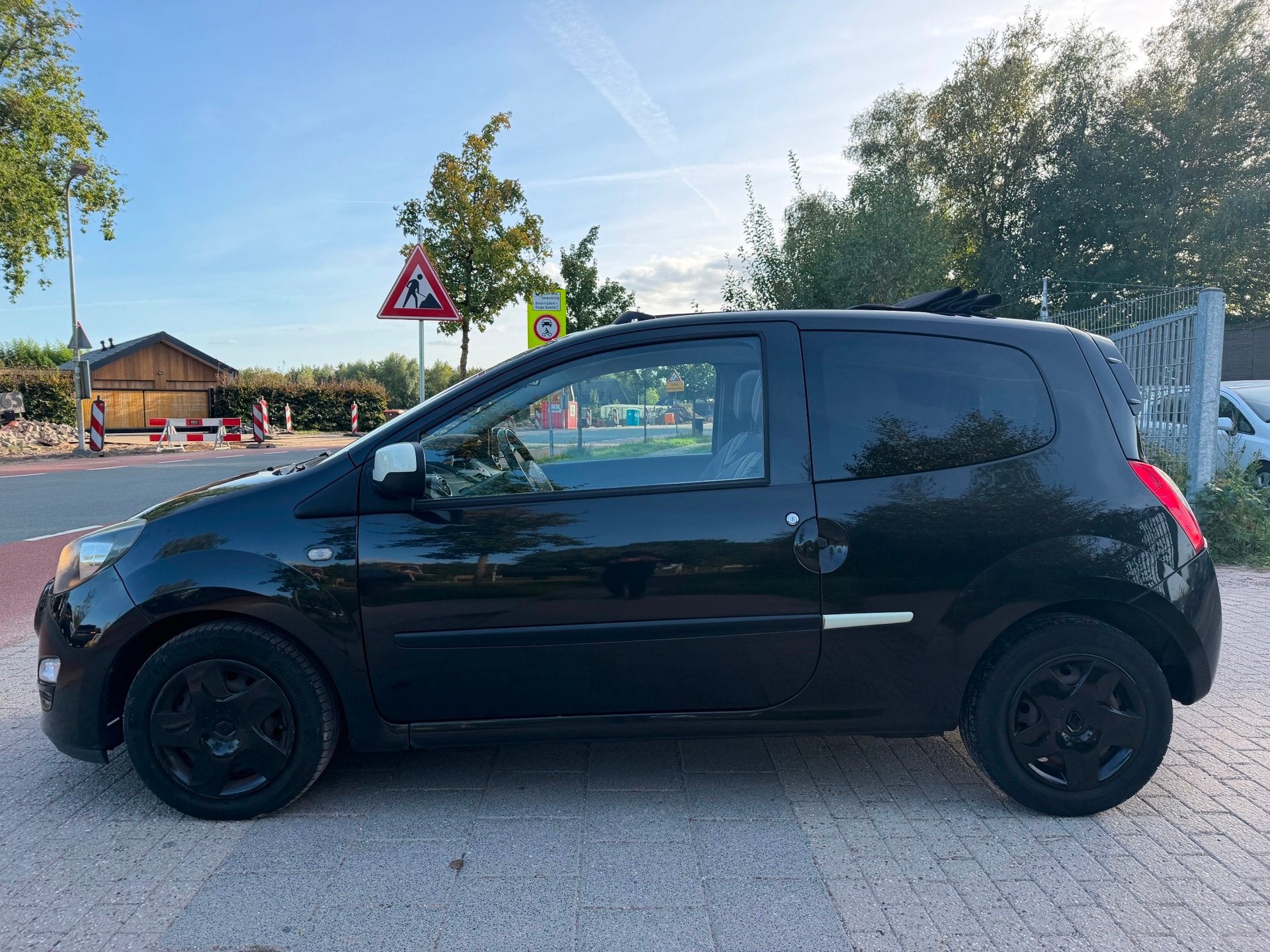 Renault Twingo 1.2 16V Collection Airco Cruise Pano, Auto's, Voorwielaandrijving, Twingo, Gebruikt, 4 cilinders