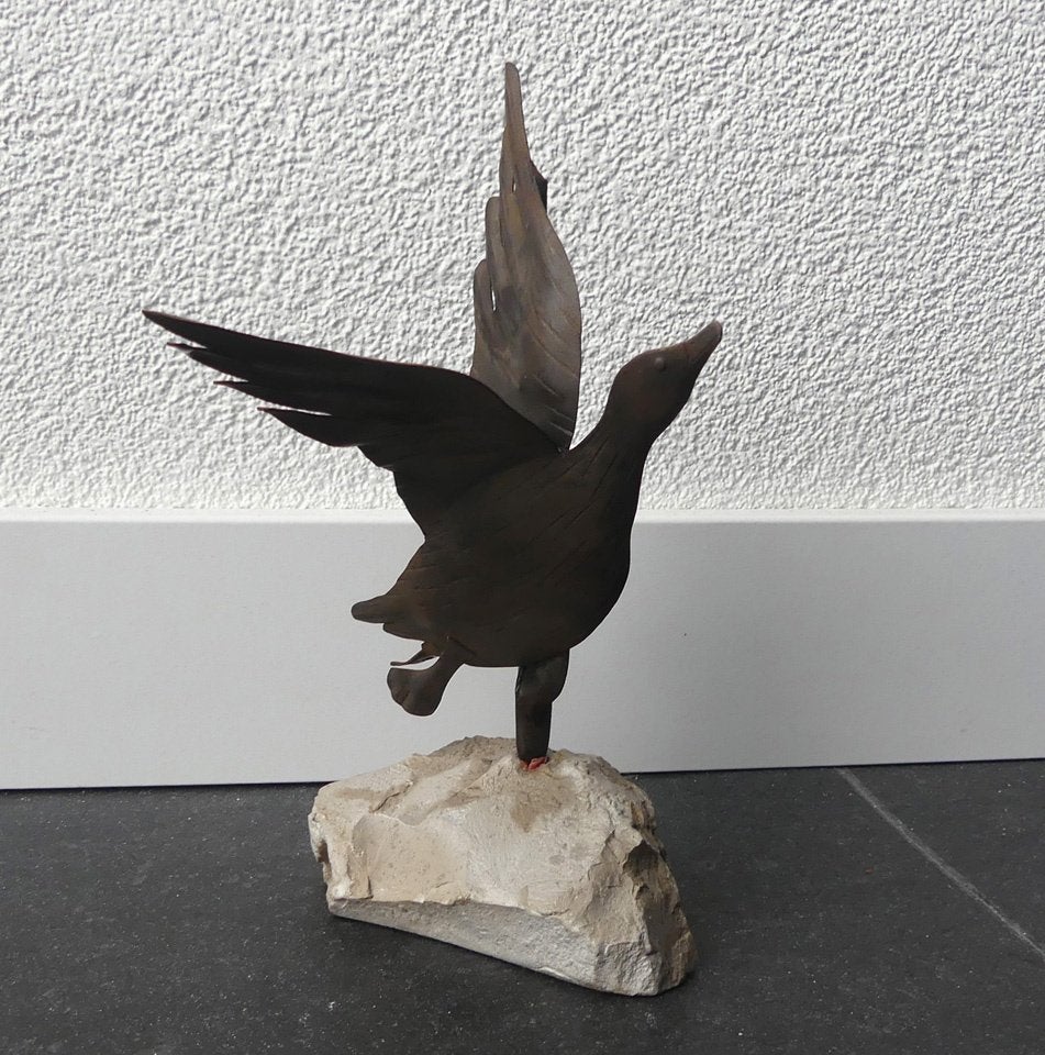 Vintage eend beeldje metaal op steen metalen eendenbeeld, Ophalen of Verzenden, Gebruikt, Dier