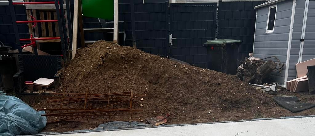 Schone grond (gratis), Tuin en Terras, Gras en Kunstgras, Ophalen, Zo goed als nieuw, 20 m² of meer