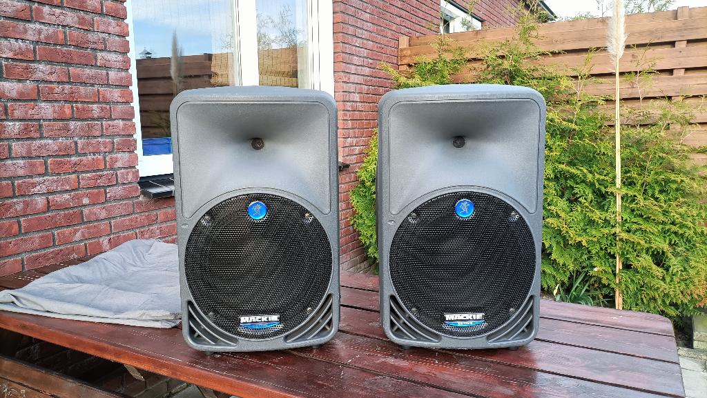 Mackie SRM 350 Actieve Speakers (2stuks), Ophalen of Verzenden, Zo goed als nieuw, Audio