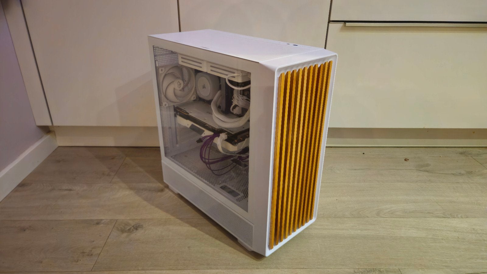 Wit / Hout Game PC – i9-12900K – RTX 2070 Super – 16GB, Computers en Software, Ophalen, Intel Core i9, Custom Build, Zo goed als nieuw