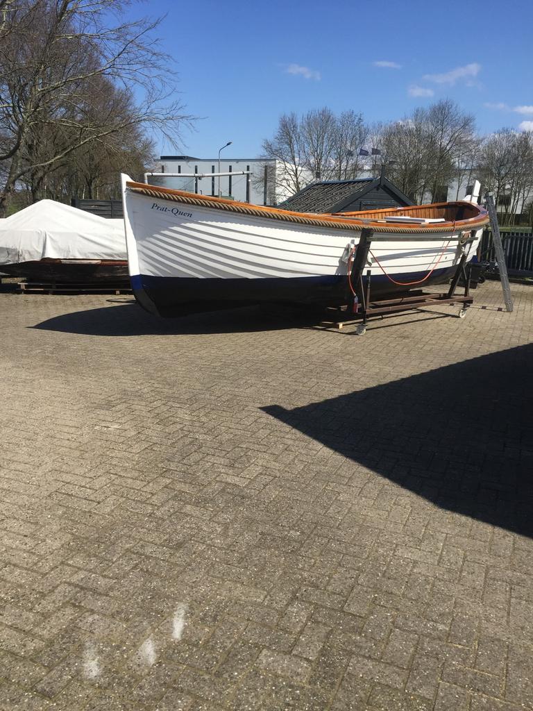 Tekoop eikenhouten sloep, Ophalen, Binnenboordmotor, Diesel, Zo goed als nieuw