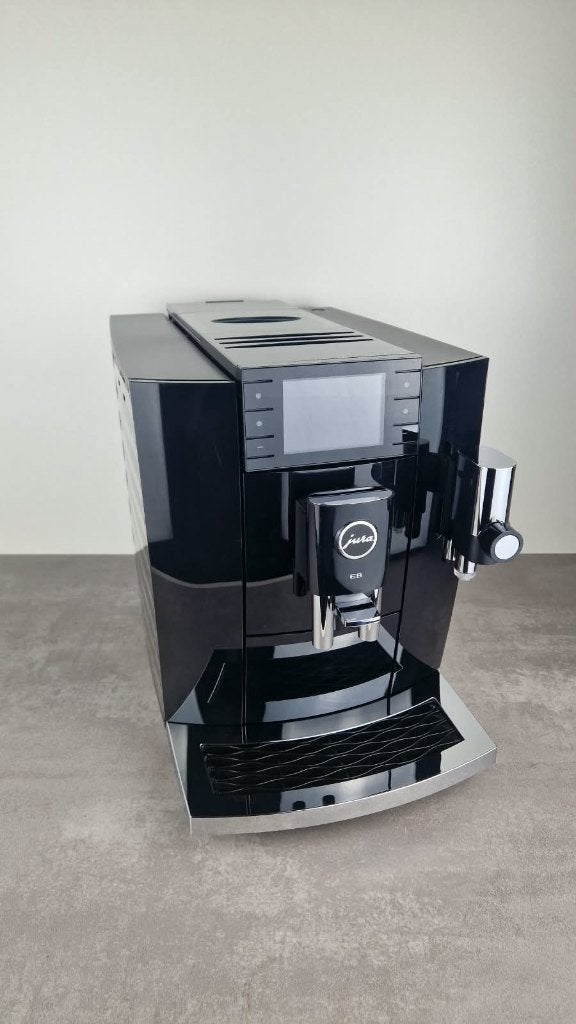 Jura E8 Piano Black (ED) demo, 10 kopjes of meer, Koffiemachine, Ophalen of Verzenden, Zo goed als nieuw