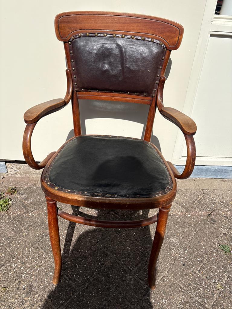 Antieke Mundus Thonet stijl stoel, Ophalen