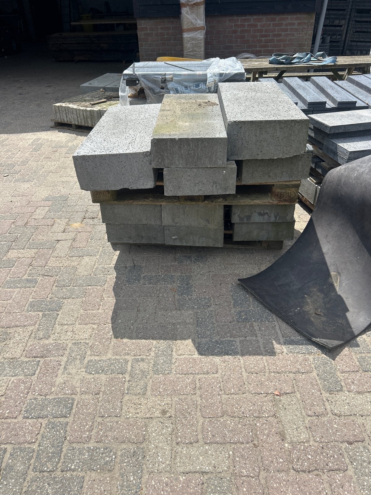 Grote partij betonnen trapblokken, Tuin en Terras, Grind, Keien en Split, Ophalen, Overige materialen, Gebruikt, Overige typen