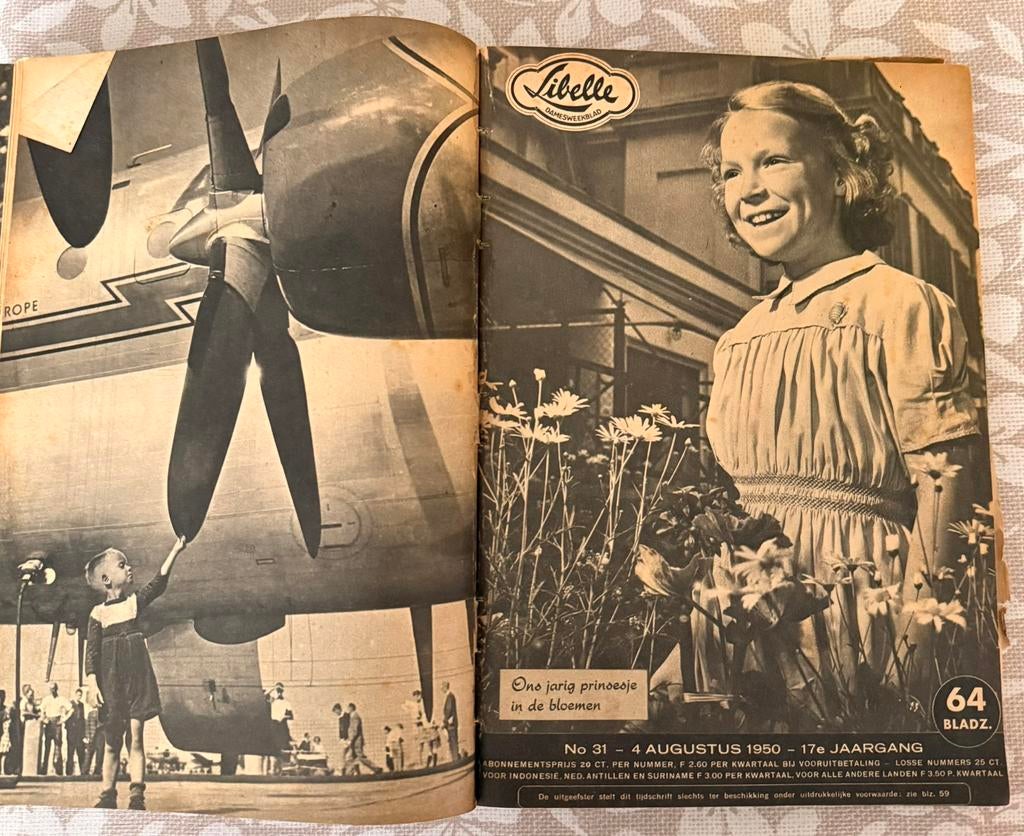 Ingebonden Verzameling libelles uit 1950, Ophalen, Zo goed als nieuw