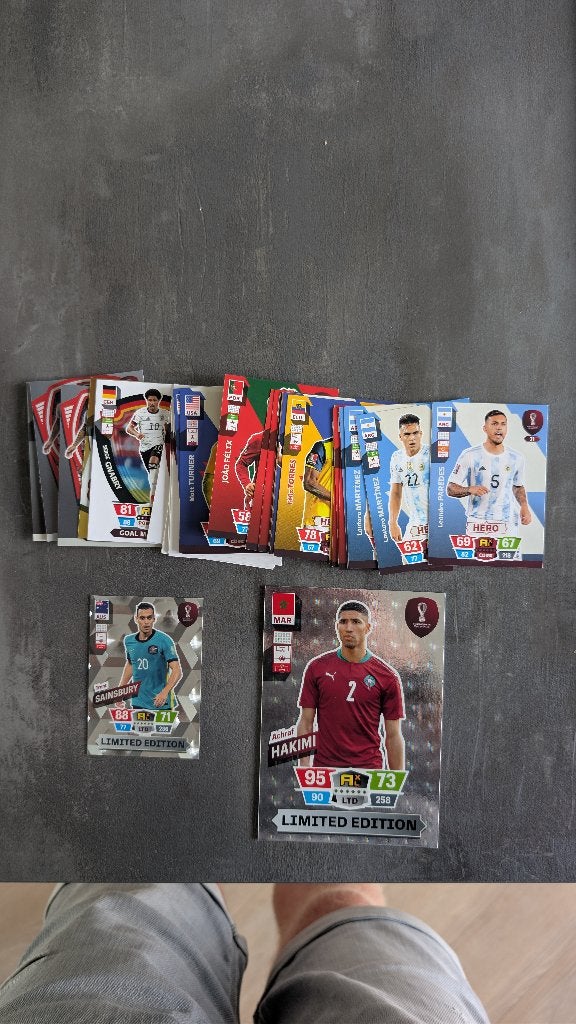 35 Panini Adrenalyn XL WK Qatar 2022 kaarten – dubbelen + LE, Ophalen of Verzenden, Zo goed als nieuw, Meerdere plaatjes