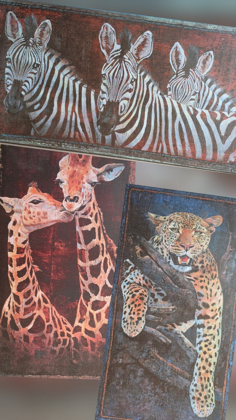 3 Dieren Schilderijen Zebra, Giraffe, Luipaard, Papier/karton, Op houten frame, Ophalen of Verzenden, Dieren