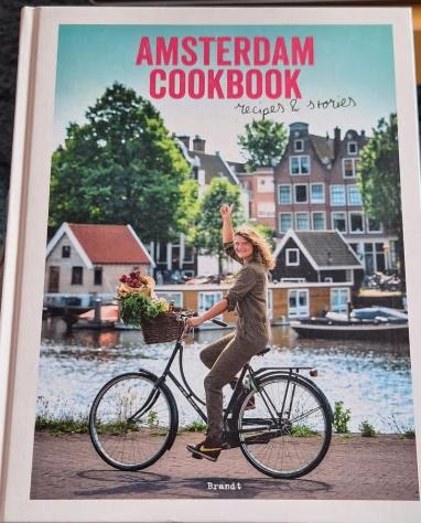 amsterdam kookboek Laura de Grave 9789492037695, Ophalen of Verzenden, Zo goed als nieuw, Nederland en België