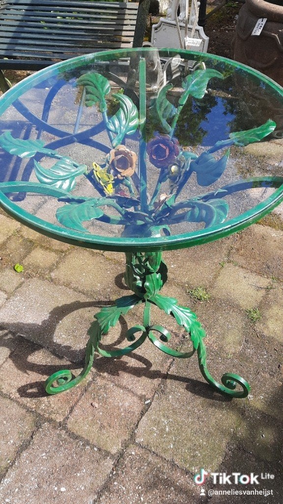 Unieke smeedijzeren tuintafel met glazen blad  rozen, Tuin en Terras, Tuinbeelden, Ophalen, Nieuw, Metaal, Overige typen